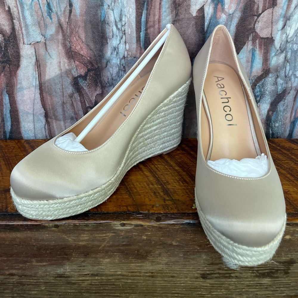 Aachcol Espadrille Platform Wedge- Size 8